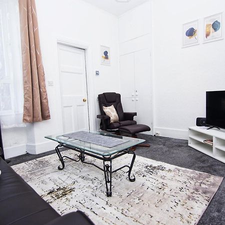 The Summit West End- Elegant Apartment With Free Parking In Prime Location Aberdeen Exterior photo
